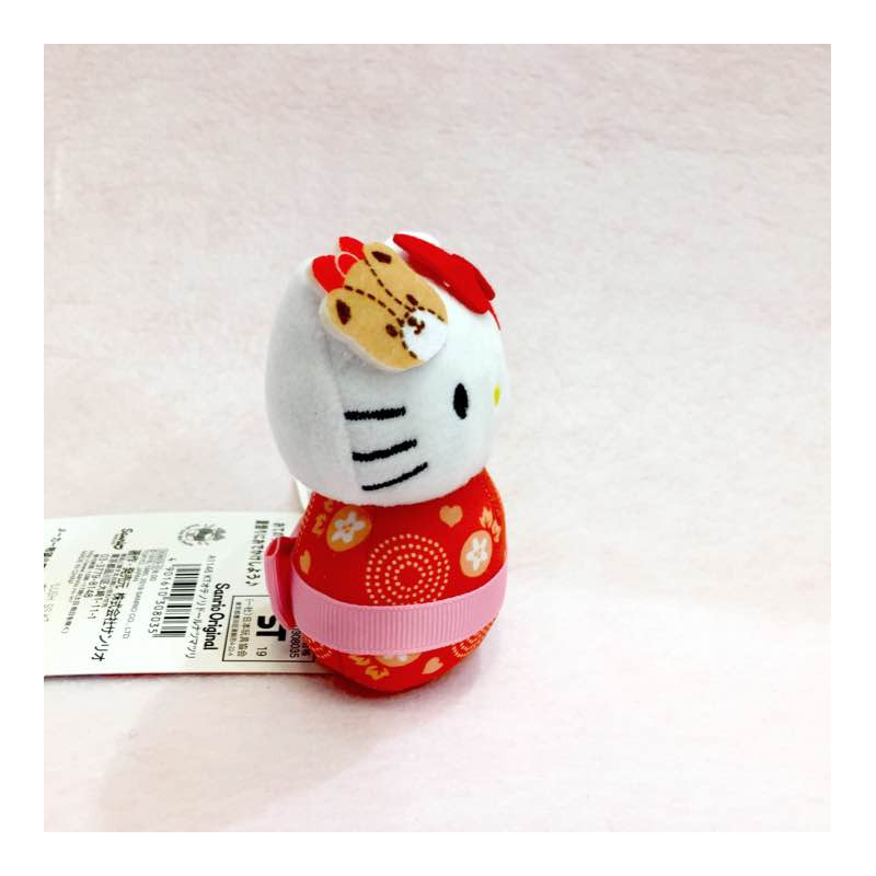 hello kitty daruma